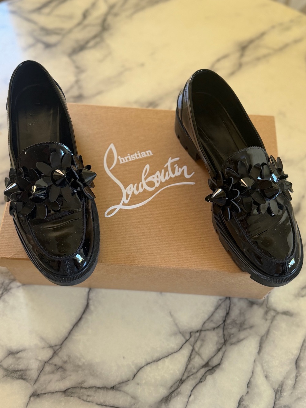 Christian Louboutin Black Patent Daisy Spike Appliqué Loafers Moccasins 40 9 - Picture 2 of 10